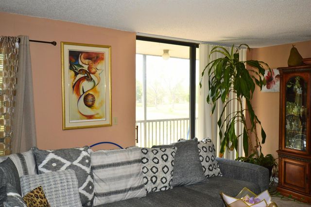 5570 NW 44th Street 318a, Lauderhill, FL 33319