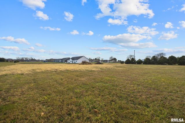 1920 - 1922 MAYFLOWER Drive, Pekin, IL 61554