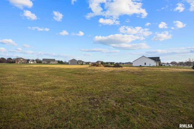 1920 - 1922 MAYFLOWER Drive, Pekin, IL 61554