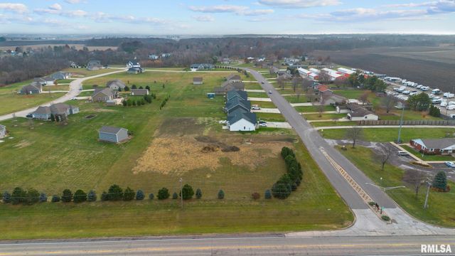 1920 - 1922 MAYFLOWER Drive, Pekin, IL 61554