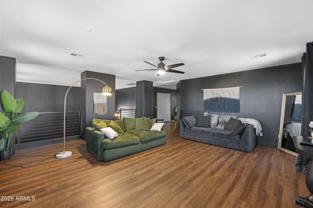 201 E MULE TRAIN Trail, San Tan Valley, AZ 85143