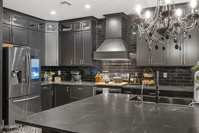 201 E MULE TRAIN Trail, San Tan Valley, AZ 85143