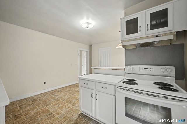 33 Hatch Road, Bridgewater, CT 06752