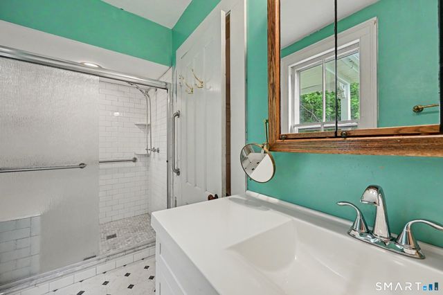 33 Hatch Road, Bridgewater, CT 06752