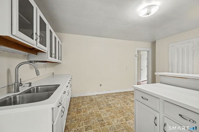 33 Hatch Road, Bridgewater, CT 06752