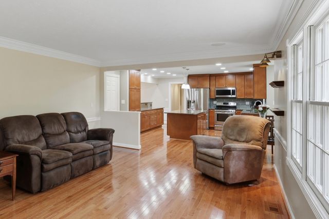 3267 Gondola Drive, Lexington, KY 40513