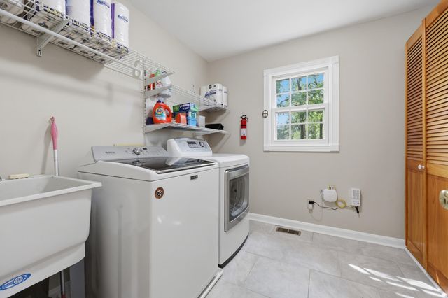 3267 Gondola Drive, Lexington, KY 40513