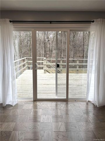 7 Brush Court, Garnerville, NY 10923