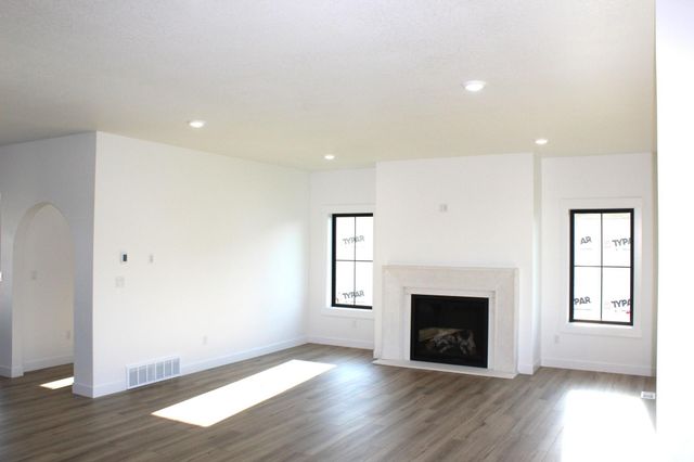 3248 66th Avenue S, Fargo, ND 58104