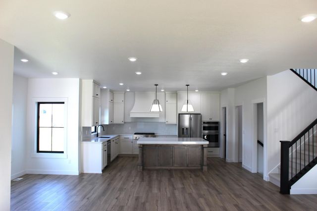 3248 66th Avenue S, Fargo, ND 58104