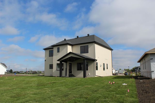 3248 66th Avenue S, Fargo, ND 58104