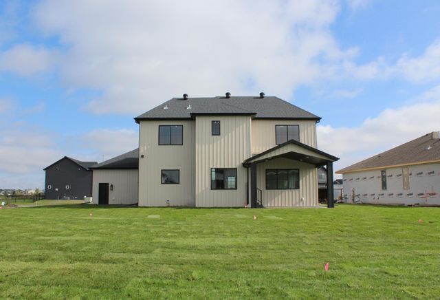 3248 66th Avenue S, Fargo, ND 58104