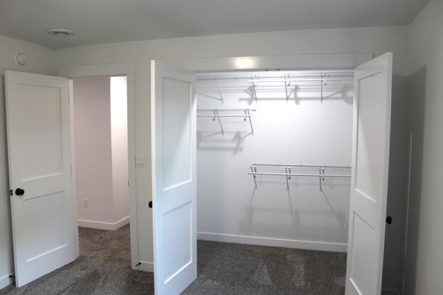 3248 66th Avenue S, Fargo, ND 58104