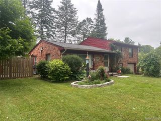 305 Goldengate Street, Lake Orion, MI 48362