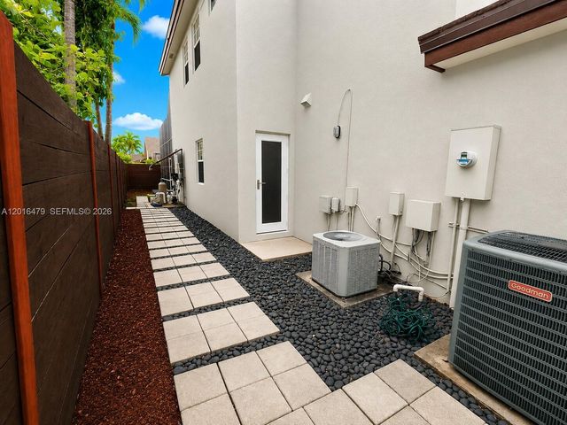 14231 SW 36th St, Miami, FL 33175