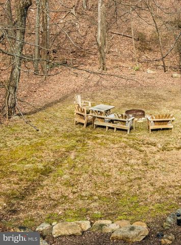 642 PADDYS RUN RD, Star Tannery, VA 22654
