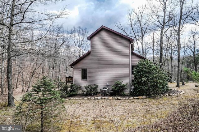 642 PADDYS RUN RD, Star Tannery, VA 22654