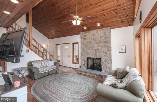 642 PADDYS RUN RD, Star Tannery, VA 22654