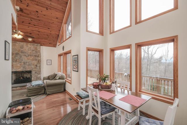 642 PADDYS RUN RD, Star Tannery, VA 22654