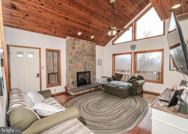 642 PADDYS RUN RD, Star Tannery, VA 22654