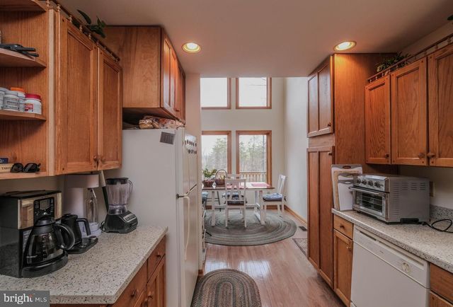 642 PADDYS RUN RD, Star Tannery, VA 22654