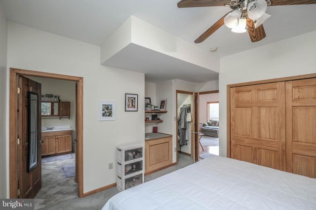 642 PADDYS RUN RD, Star Tannery, VA 22654