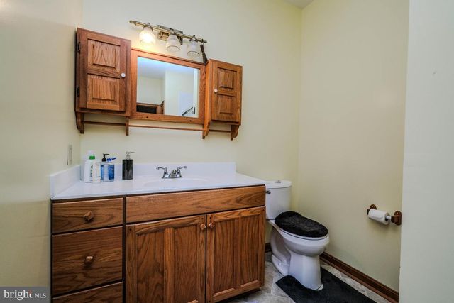 642 PADDYS RUN RD, Star Tannery, VA 22654