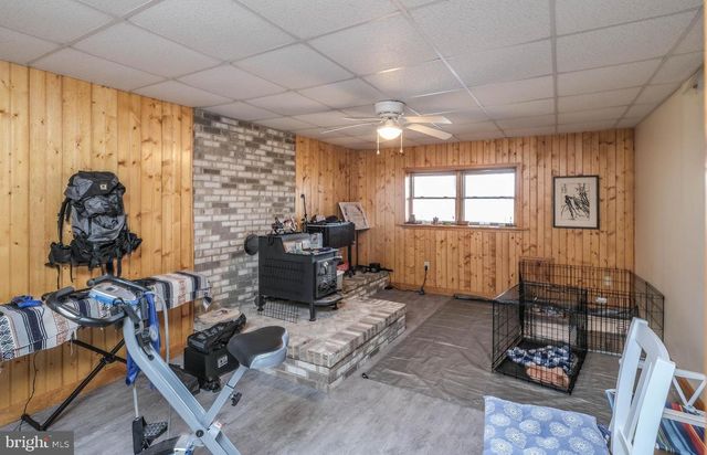 642 PADDYS RUN RD, Star Tannery, VA 22654