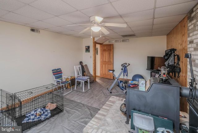 642 PADDYS RUN RD, Star Tannery, VA 22654