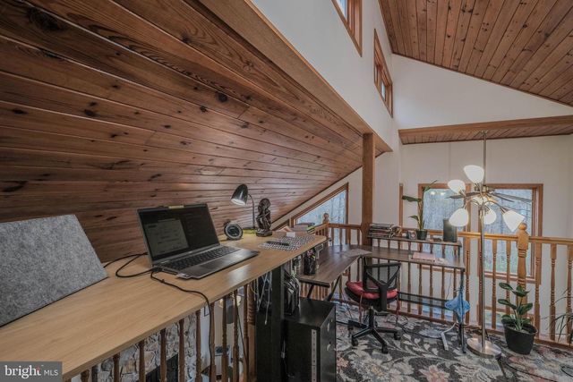 642 PADDYS RUN RD, Star Tannery, VA 22654
