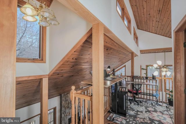 642 PADDYS RUN RD, Star Tannery, VA 22654