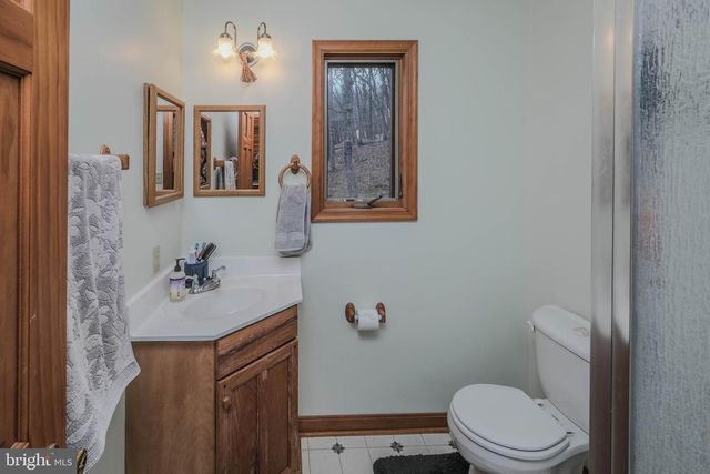 642 PADDYS RUN RD, Star Tannery, VA 22654
