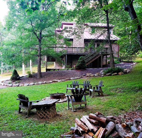 642 PADDYS RUN RD, Star Tannery, VA 22654