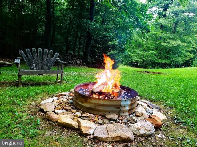 642 PADDYS RUN RD, Star Tannery, VA 22654