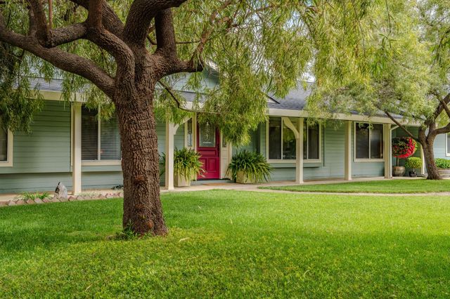 6364 Baldwin St, Valley Springs, CA 95252
