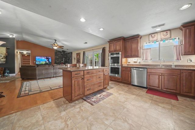 6364 Baldwin St, Valley Springs, CA 95252