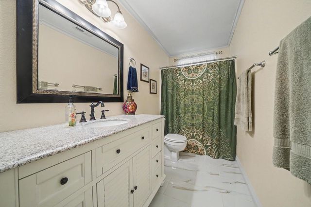 6364 Baldwin St, Valley Springs, CA 95252