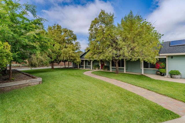 6364 Baldwin St, Valley Springs, CA 95252