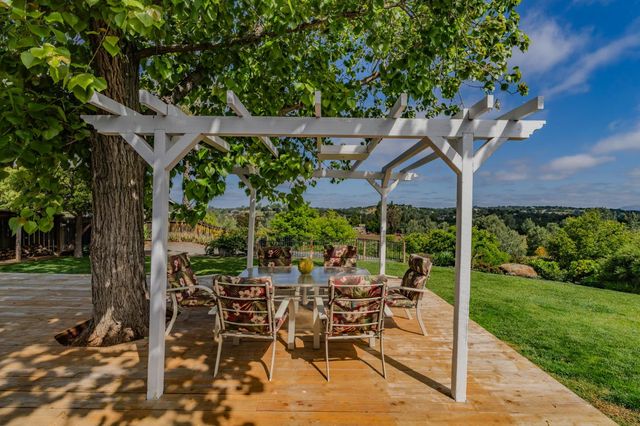 6364 Baldwin St, Valley Springs, CA 95252