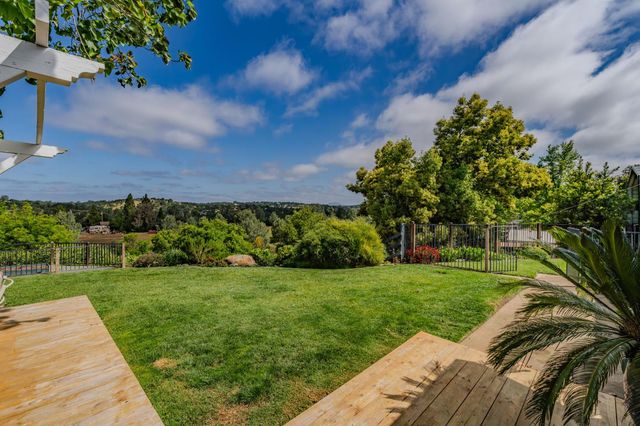 6364 Baldwin St, Valley Springs, CA 95252
