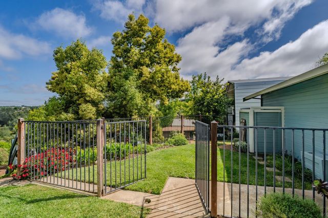 6364 Baldwin St, Valley Springs, CA 95252