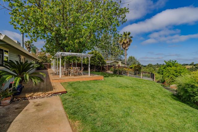 6364 Baldwin St, Valley Springs, CA 95252