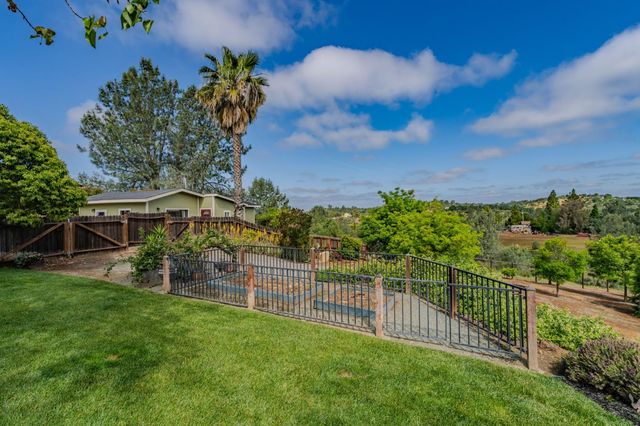6364 Baldwin St, Valley Springs, CA 95252