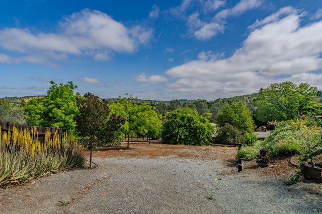 6364 Baldwin St, Valley Springs, CA 95252