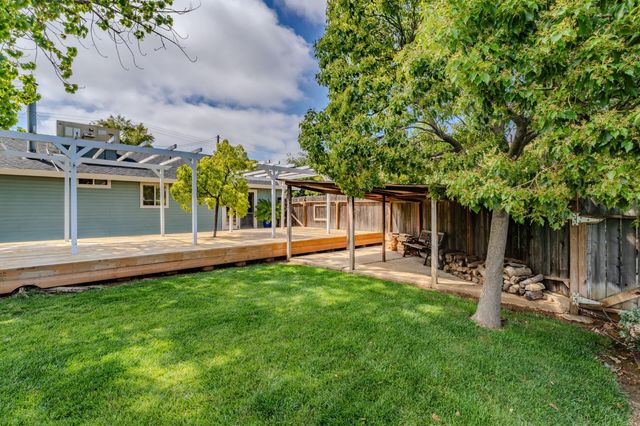 6364 Baldwin St, Valley Springs, CA 95252