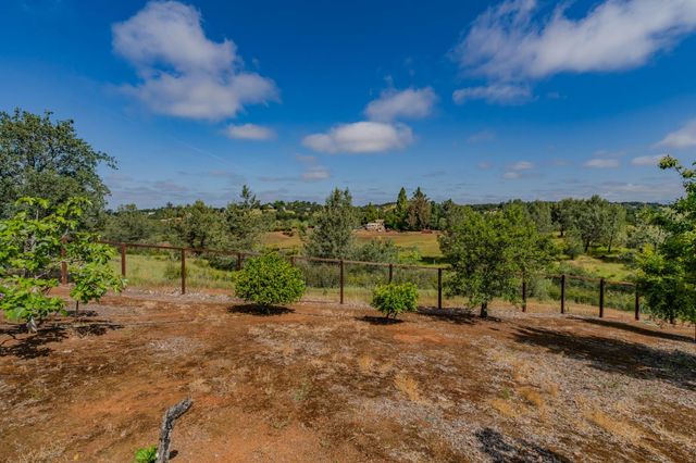 6364 Baldwin St, Valley Springs, CA 95252