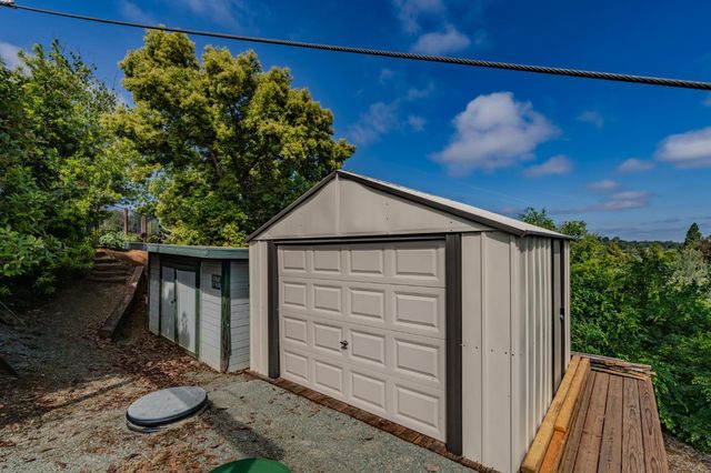 6364 Baldwin St, Valley Springs, CA 95252