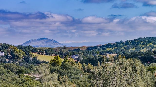 6364 Baldwin St, Valley Springs, CA 95252