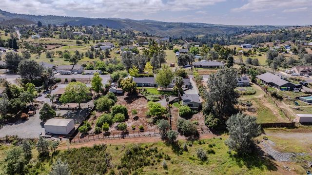 6364 Baldwin St, Valley Springs, CA 95252