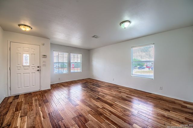 6102 Kingston, San Antonio, TX 78249